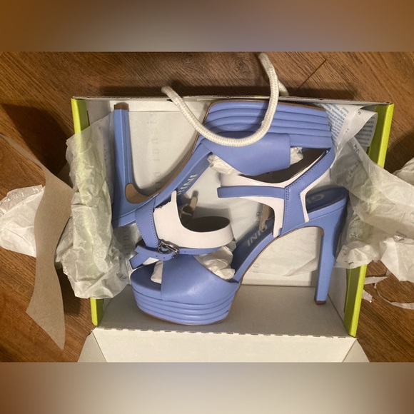 Gianni Bini blue high heels NWT NIB - Picture 3 of 16